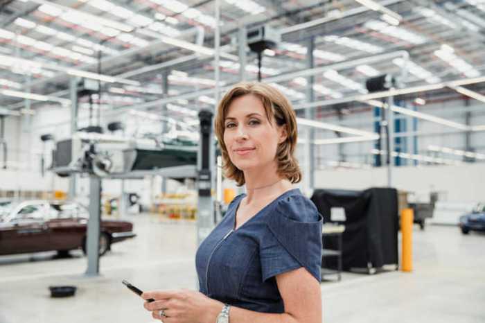 WOMEN PROFESSIONALS IN THE AUTOMOTIVE INDUSTRY | BRCC Business women in automotive