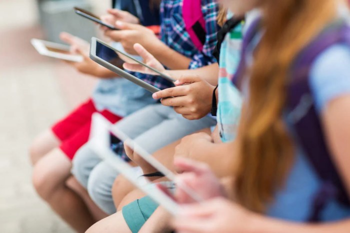 Generation infographic work digital what attitudes insights years connecting post will how behaviors workforce surprising their gen they five research
