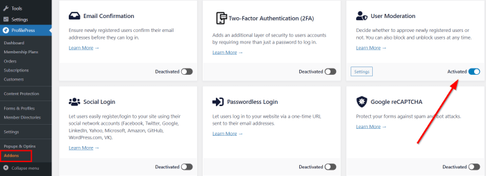 How to moderate new user registrations in wordpress