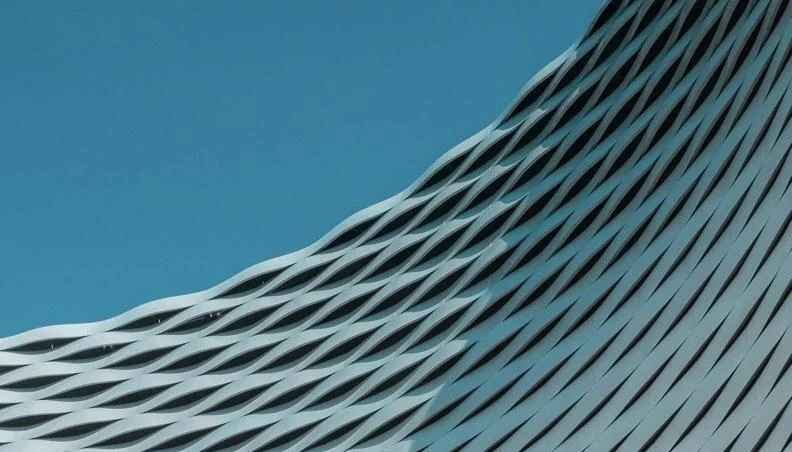 The Future of Large Language Models Overcoming the Bottleneck of Context Rot and the Rise of Recursive Architectures